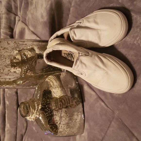 Vans - Picture 2 of 3